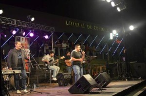 Mina Clavero en las variadas actividades turísticas y culturales, actuaron en el Casino, los músicos Nacho y Daniel Campos, ex integrantes del Grupo folclórico Los Guaraníes.