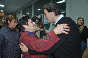 Leo boto con la gente en Luján.