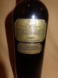 Bonarda Limited Edition, un gran vino de Bodega Nieto Senetiner que vale la pena probar y disfrutar paso a paso.
