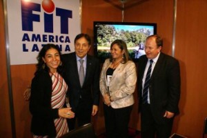 Oscar Ghezzi, Pte de CAT, Marcela Bacigalupo, Ministra de Turismo del Paraguay y Horacio Blodek, Ministro de Turismo de Misiones.