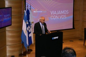 Ministro Meyer durante su discurso en YPF.