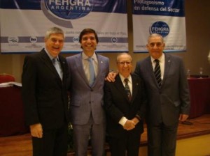 Roberto Brunello, Jorge Mukdise, Miguel Mukdise con Ing Antonio Gómez, ex-presidente de FEHGRA.