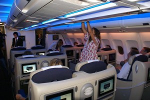 El Airbus 330-200, tiene pantallas individuales audio-video `on demand´. en la clase Club Cóndor.(foto Ricardo Seronero)