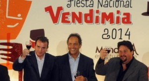 Daniel Scioli se mostró en Mar del Plata con sus pares de Mendoza, Francisco Paco Pérez, y de Misiones, Maurice Closs, en un acto interpretado como de fuerte apoyo político para el bonaerense en su carrera.