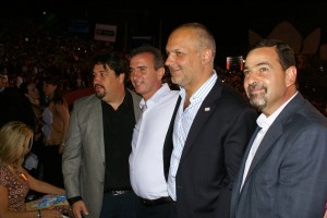 El gobernador Maurice Closs, Gdor Francisco "Paco" Pérez, Gdor. Martín Buzzi y Vicegdor Ciurca en el acto central.
