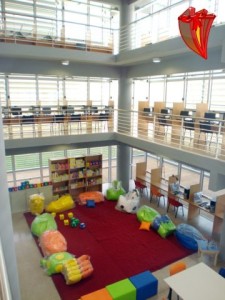 Biblioteca en el Centro del Conocimiento.