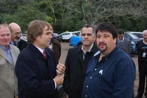 Horacio Blodek, Ministro de Turismo de Misiones, Alejandro Granados de ANAC y Gobernador Mauri Closs en el Parque Nacional Iguazú.