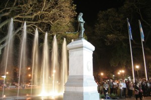 Plaza Belgrano.Estatua en bronce del General Manuel Belgrano.