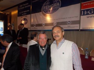 El sindicalista gastronómico Luis Barrionuevo y Gabriel Hadad, Pte Fehgra Filial de Villa Gesel en la reunión de Fehgra.