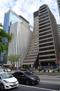 A lo largo de la Avenida Paulista vas a encontrar edificios muy modernos que te incitarán a sacar fotos de todos ellos.