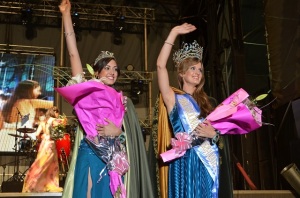 Carolina Itatí Kraiñski de Apóstoles, la nueva Reina Nacional de la Yerba Mate y María Elizabeth Benítez de L.N. Alem, es la flamante virreina.