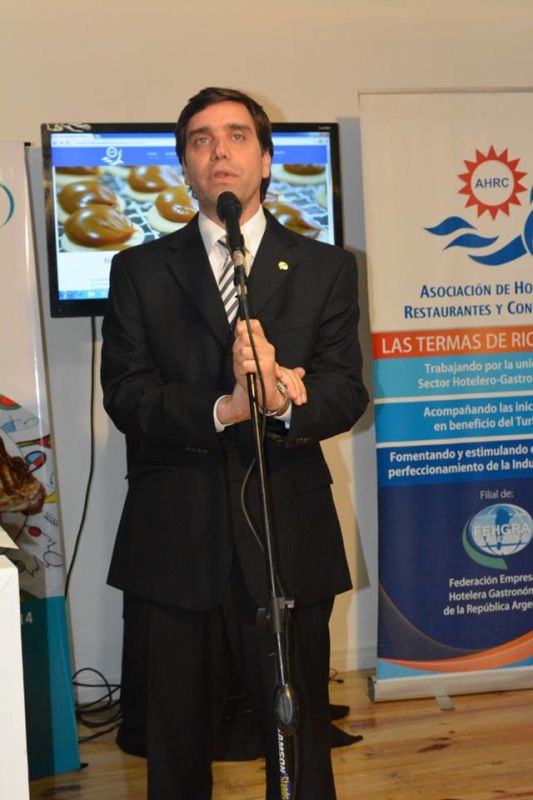 El  Presidente de la Asociación de Hoteles y Restaurantes de Las Termas de Río Hondo, Dr. Jorge Mukdise.
