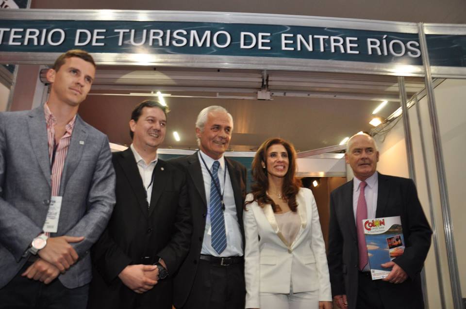 Gobernadora Zamora en el stand de la provincia de Entre Ríos junto al Ministro de turismo de Entre Ríos, Hugo Marsó y Meyer.