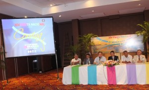 La presentación fue encabezada por el Ministro de Turismo, Alberto Areco junto a los intendentes de la ciudad capital, Fernando De Vido y de la localidad herradureña, Juan Carlos Gómez.