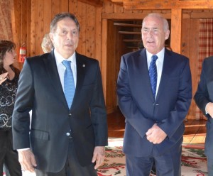 Oscar Ghezzi, Pte de CAT y Enrique Meyer , Ministro de Turismo de la Nación.