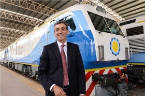 Randazzo anunció que este viernes “vamos a estar recibiendo el primer tren 0km que sale de Buenos Aires a Mar del Plata”.