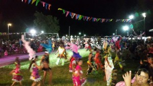 Gramilla. Carnaval Federal de la Alegria. Casi 10 mil personas, muchos turistas de Tucumán, participaron de los corsos, la fiesta de la Espuma y el baile.