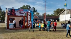 La gente disfrutó mucho de la fiesta en Médanos.