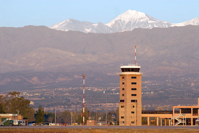 Aeropuerto Francisco Gabrielli en Mendoza.