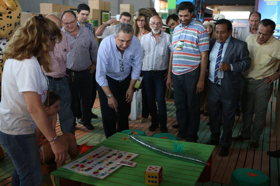 El vicegobernador de la provincia, Hugo Passalacqua, visitó la décima edición de la Feria Forestal