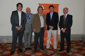 De izquierda a derecha, Roberto Díaz, Jordi Busquets, Eduardo Palena, Ignacio Crotto y Jorge Lauret. portada