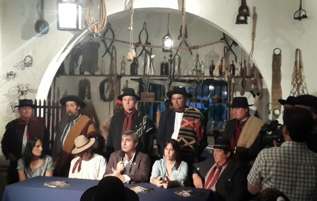El intendente Durañona en la presentación de la 76 FN de la Tradición en Areco.