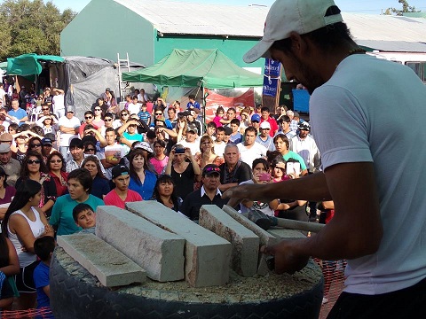 Tradicional Concurso de Abuñadores en el marco de la Fiesta Nacional de la Piedra Laja.